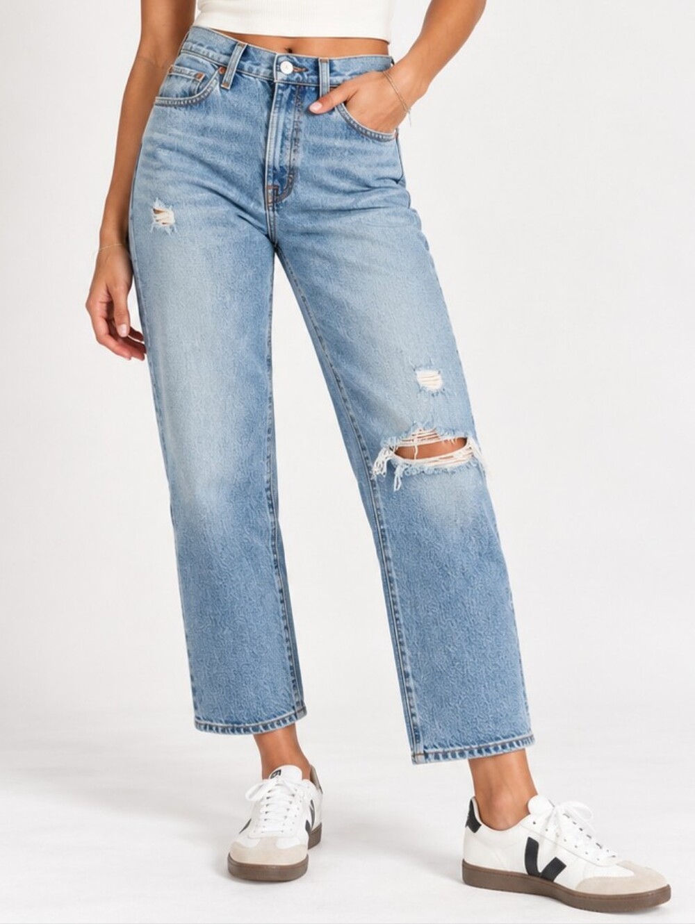 Levi’s Ribcage Straight Distressed Ankle Jeans Light Wash Size 28